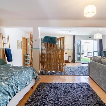 Oasis Pensión Nazaré